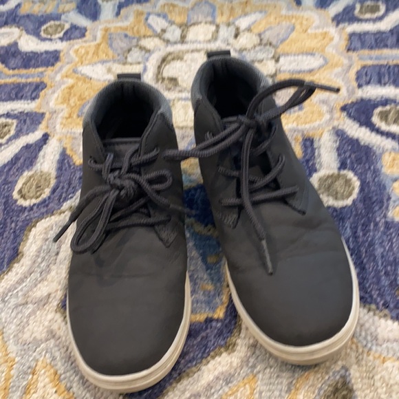 Perry Ellis EUC - Picture 2 of 3